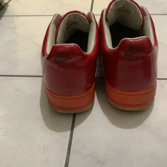 Nikes 2010 - Picture 4 of 6